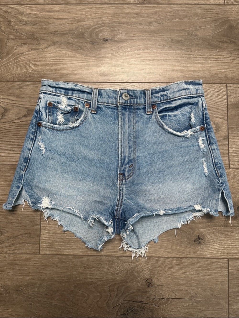 Abercrombie & Fitch Mom High Rise Stretch Distressed Stretch Blue Jean Shorts 26